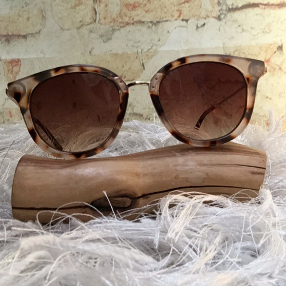New Classic Tortoiseshell Round Tinted Sunglasses - Picture 1 of 4